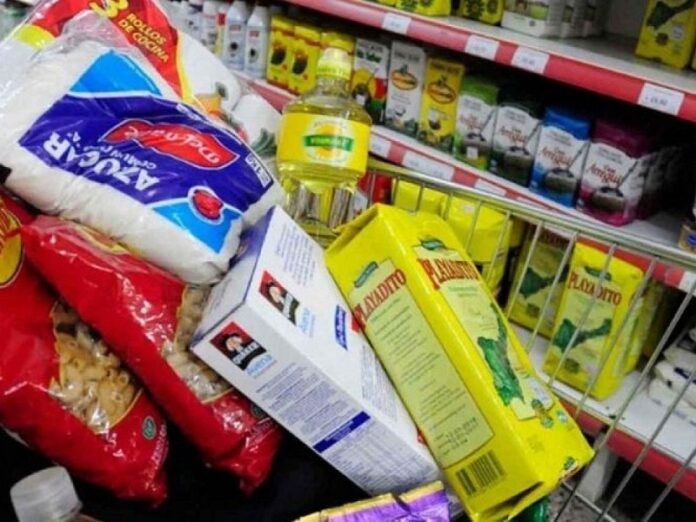Una familia necesitó en enero $1.360.000 para no ser pobre en Argentina, según el Indec