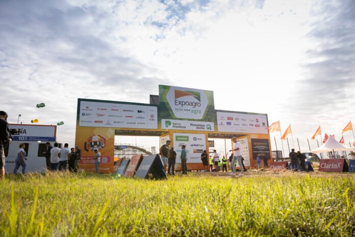 Gacetilla-1-Expoagro-celebra-20-anos-impulsando-la-innovacion-y-los-negocios-del-agro-scaled