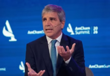 Caputo apuntó contra el kirchnerismo y descartó una candidatura presidencial de Kicillof: “No va a ser presidente nunca”